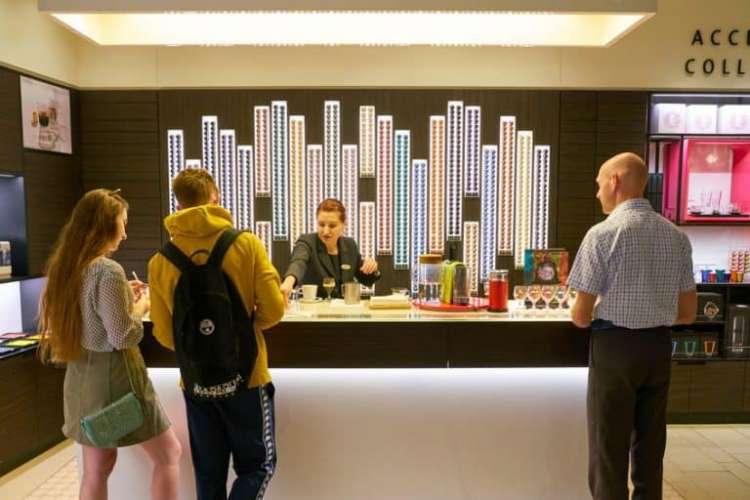 Nespresso cerca shop assistant per il punto vendita a Porta di Roma: contratto di 6 mesi