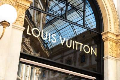 A Roma team manager per Louis Vuitton. Posti anche a Firenze, Milano e Venezia