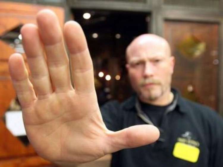 Corso gratuito per 18 addetti ai servizi di controllo (ex buttafuori) a Roma