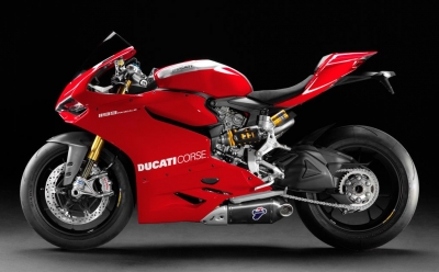 42 NELLE MOTO DUCATI DELLO STABILIMENTO DI BORGO PANIGALE
