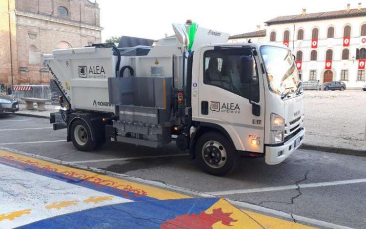 AUTISTI ADDETTI ALLA RACCOLTA DEI RIFIUTI A FORL&Igrave;