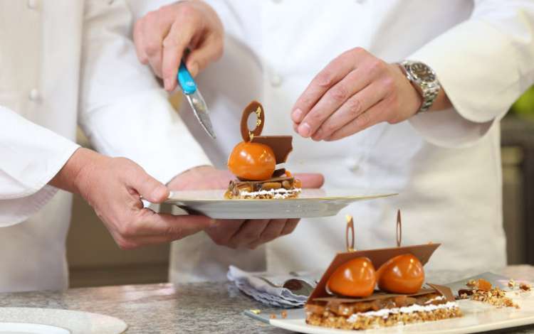 CORSO GRATUITO E RETRIBUITO PER PASTICCERE A ROMA