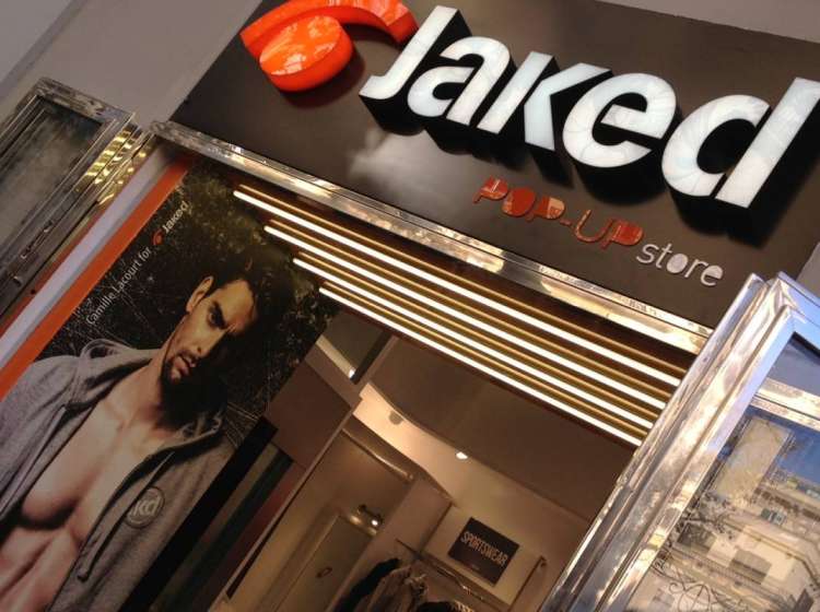 55 NELL&rsquo;ABBIGLIAMENTO SPORTIVO FIRMATO DALLA JACKED