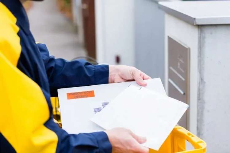Poste Italiane assume portalettere per il 2023