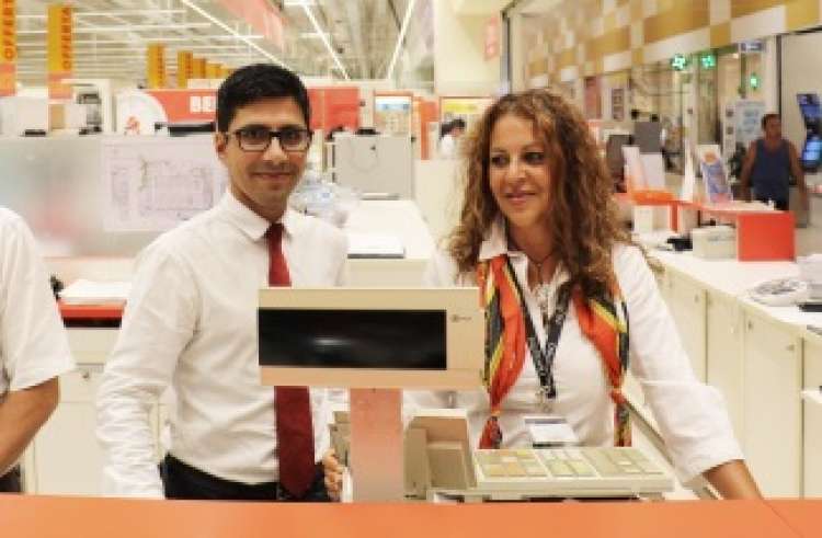 AUCHAN SELEZIONA GIOVANI DA AVVIARE ALLA CARRIERA DI ALLIEVO CAPO REPARTO