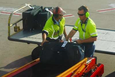 AEROPORTO DI FIUMICINO: 42 ADDETTI ALLO SMISTAMENTO E CARICO/SCARICO BAGAGLI