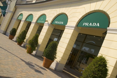 VUOI LAVORARE NELLA MODA OUTLET? GLI INDIRIZZI PER CANDIDARSI