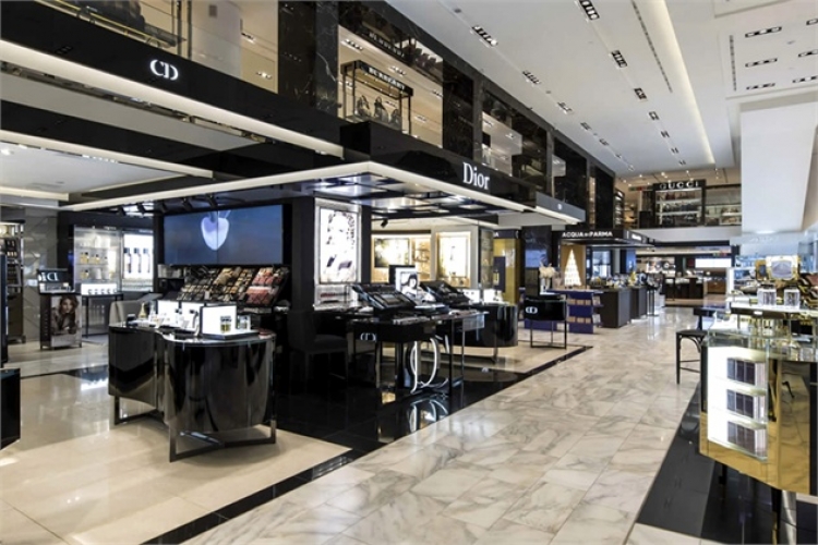 1.000 PER LA NUOVA RINASCENTE A ROMA. SUBITO 200 COMMESSI