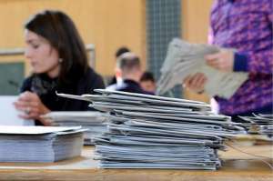 Il Sondaggione. Il reddito di cittadinanza un anno dopo: cos&igrave; com&rsquo;&egrave; non va, per&ograve; occorre migliorarlo e non tolto di mezzo