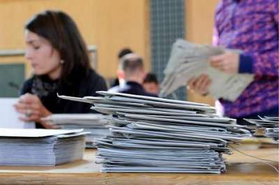 Il Sondaggione. Il reddito di cittadinanza un anno dopo: cos&igrave; com&rsquo;&egrave; non va, per&ograve; occorre migliorarlo e non tolto di mezzo