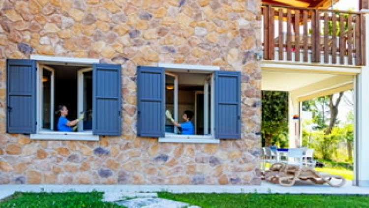 10 addetti alle pulizie per strutture turistiche in provincia di Viterbo