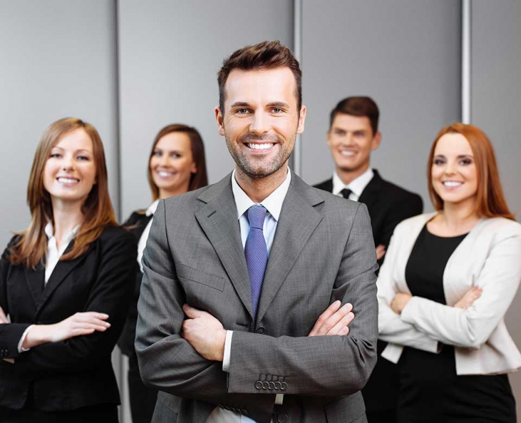 10 ALLIEVI RESTAURANT MANAGER: CONTRATTO INIZIALE DI 6 MESI