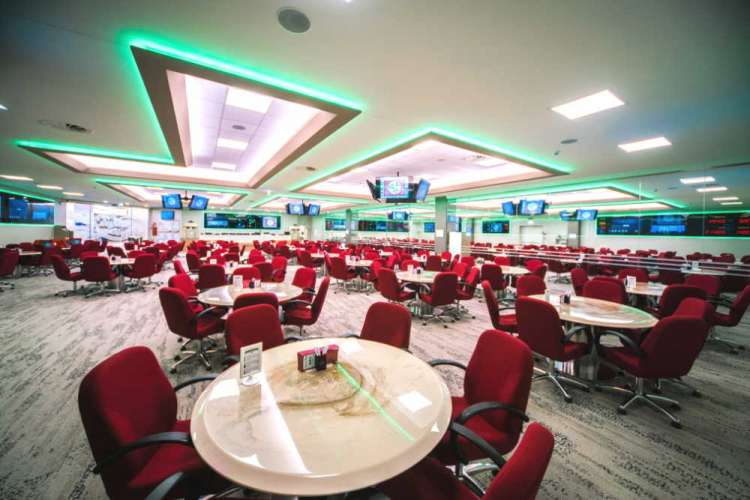 Il Bingo di Ostia cerca addetti sala per vendita cartelle di gioco e servizio ai tavoli