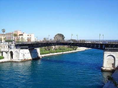 Provincia di Taranto: concorso per 10 informatici a tempo indeterminato