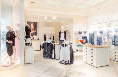 ECCO I POSTI CALZEDONIA, CANDY, DESIGUAL, GEOX, MEDIOLANUM