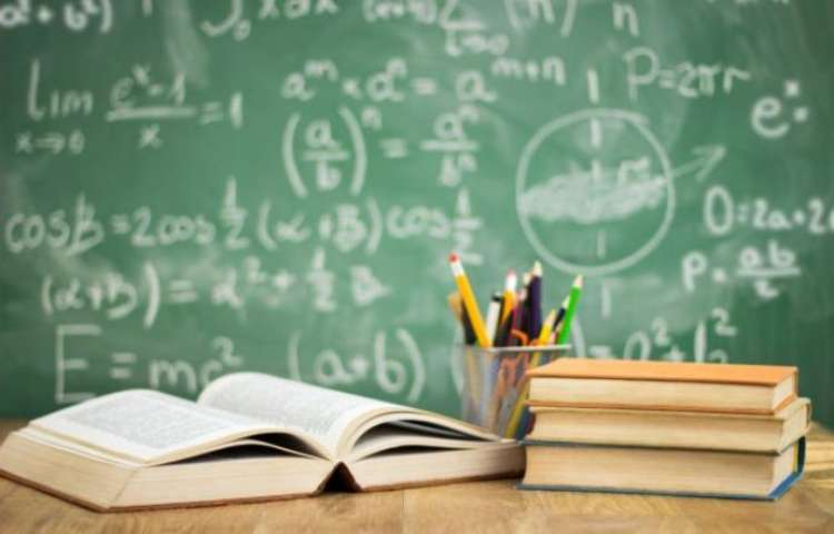 Scuola. Concorsi per 50.000 prof, direttori amministrativi e personale Ata
