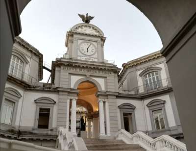 20 addetti ai servizi generali con licenza media per universit&agrave; statale di Napoli: al via le domande