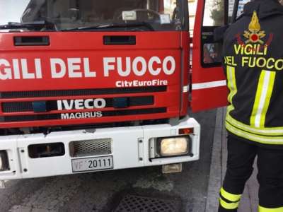 350 vigili del fuoco. Diploma, et&agrave; tra i 26 e i 37 anni. Domande entro il 20 luglio