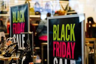 Negozio di abbigliamento in via del Corso cerca 10 addetti vendita per il Black Friday