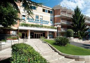 INFERMIERI, DIRIGENTI, IMPIEGATI, MEDICI: 60 AL SAN RAFFAELE