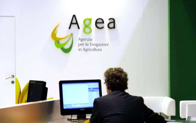 AGEA: 39 assunzioni a tempo indeterminato per 10 assistenti amministrativi e 29 funzionari