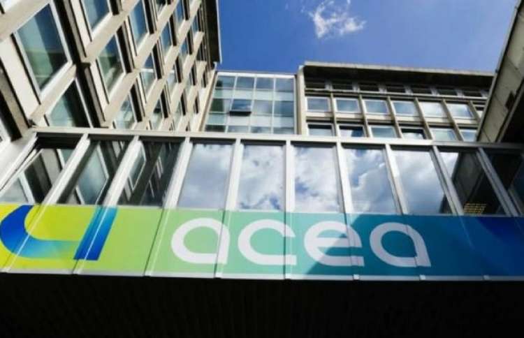 ACEA CERCA LAUREATI A ROMA PER LA DISTRIBUZIONE IDRICA/ELETTRICA