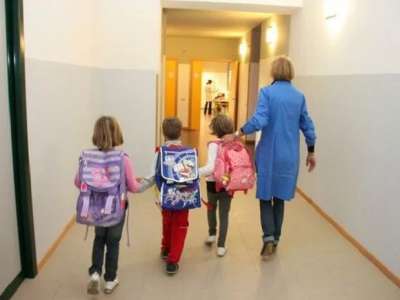 4.519 posti per amministrativi, assistenti, bidelli, insegnanti, operatori e tecnici