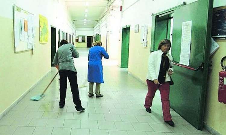 97.223 assunzioni a tempo indeterminato nella scuola per docenti, personale educativo, ATA e dirigenti scolastici