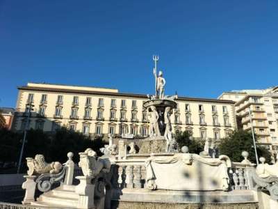 Agenti, funzionari, maestri: 222 per il Comune di Napoli. Subito la domanda