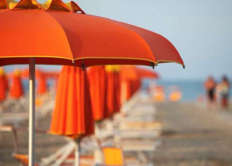 UN&rsquo;ESTATE DI LAVORO: 2.800 POSTI LUNGO LA RIVIERA ROMAGNOLA