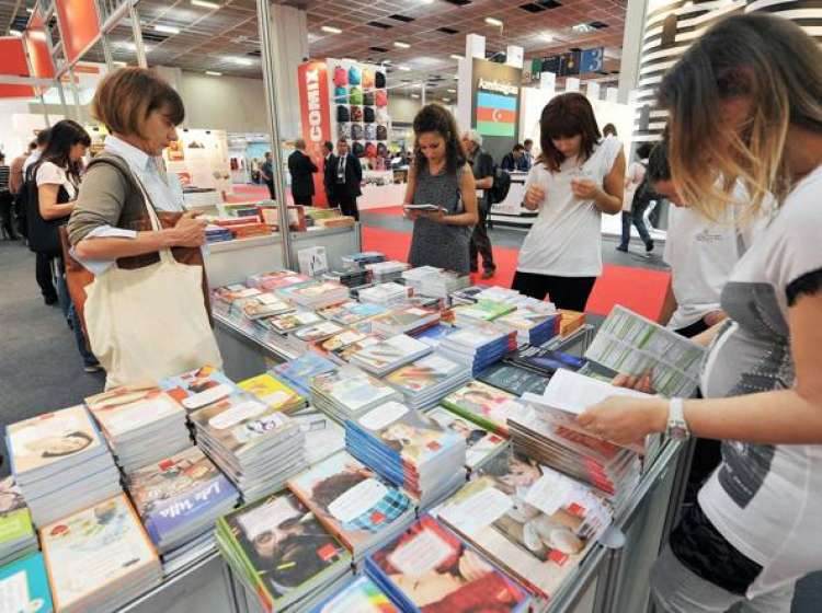 MONDADORI CERCA ADDETTI VENDITA BOOKSHOP PER LA FIERA DEL LIBRO A TORINO E PER LA BIENNALE DI VENEZIA