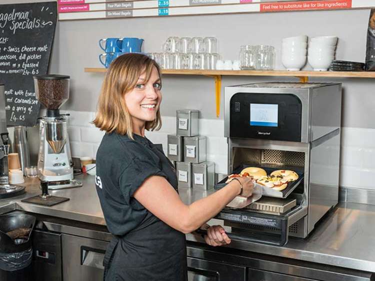CERCANSI OPERATORI FAST FOOD PER ATTIVIT&Agrave; A ROMA CENTRO