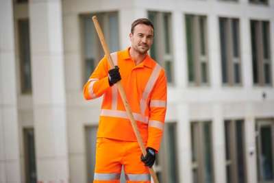 7 operatori ecologici per la raccolta e il trasporto dei rifiuti in provincia di Roma