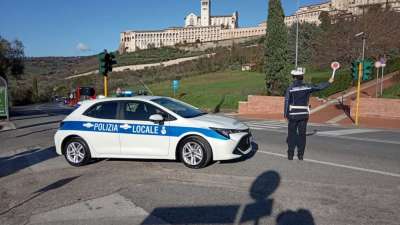 Comune di Assisi: concorso per 4 vigili urbani a tempo indeterminato