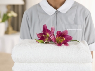 40 CAMERIERI PER HOTEL 4 STELLE A ROMA