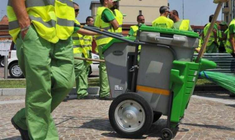 8 operatori ecologici con patente B e C per la provincia di Roma