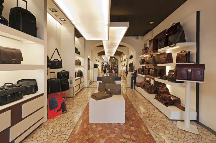 20 ADDETTI PRODUZIONE PER AZIENDA PELLETTERIA LUXURY