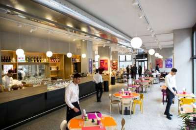 Banconisti, commis di sala, hostess e steward a Roma e in tutta Italia