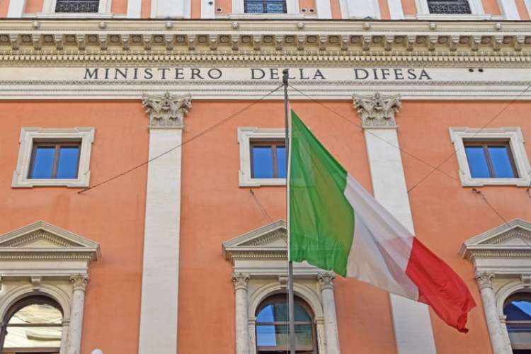 Ministero della Difesa: concorso per 16 funzionari amministrativi e tecnici