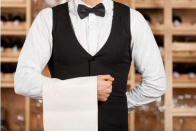 10 camerieri per evento all&rsquo;Hotel Hilton di Fiumicino