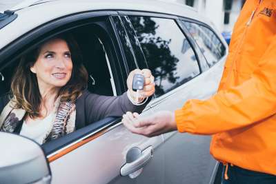 Societ&agrave; del settore turistico cerca parcheggiatore: basta la licenza elementare