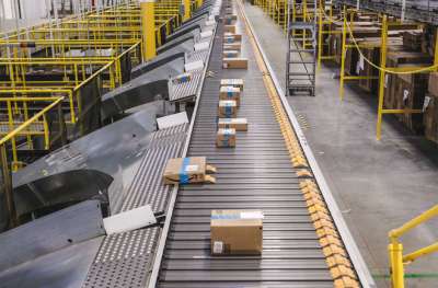 100 MAGAZZINIERI AMAZON A PASSO CORESE E CASTEL S. GIOVANNI