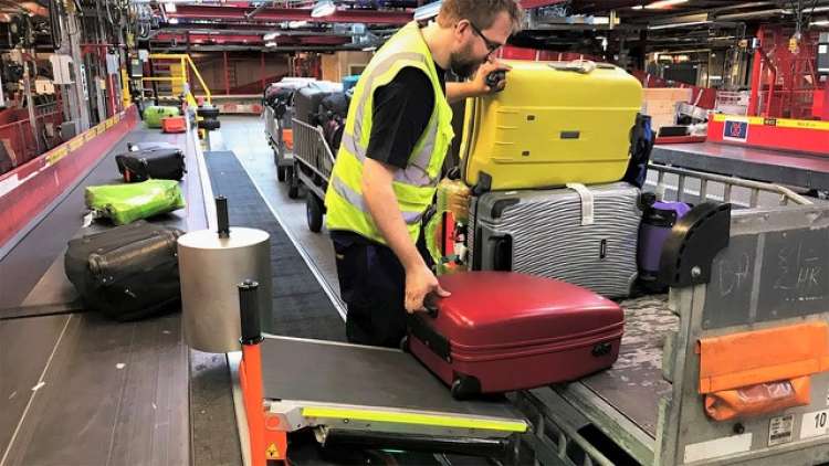 50 addetti al carico/scarico bagagli con licenza media per l&rsquo;aeroporto di Fiumicino