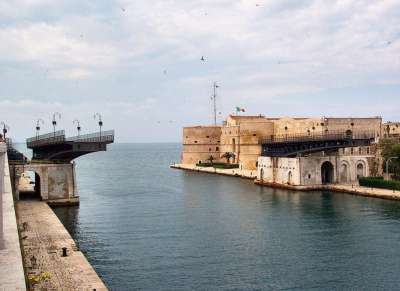 Provincia di Taranto: concorso per 15 tecnici a tempo indeterminato