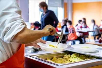 30 addetti mensa per Istituti scolastici di Roma