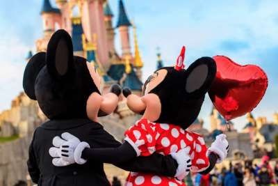 Disneyland Paris cerca personale: selezioni a Roma e Milano