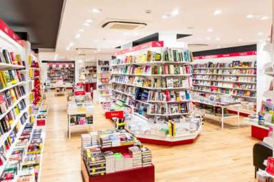 Mondadori cerca addetto vendita libreria per la 78. Mostra Internazionale d'Arte Cinematografica