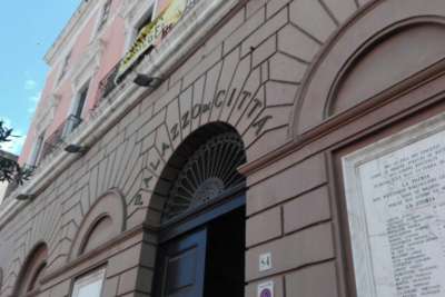 Comune di Bari: 33 posti per amministrativi e addetti registrazione dati