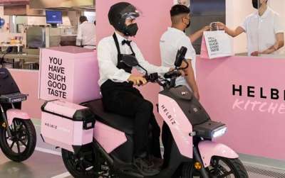 Food delivery: Helbiz Kitchen cerca addetti alla consegna e chef