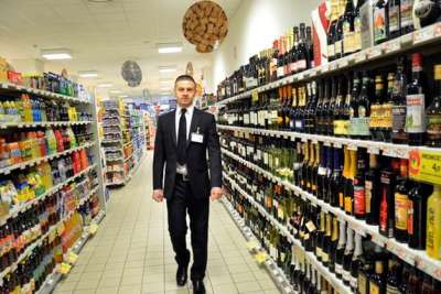 Addetti alla vigilanza non armata per supermercati di Roma, Pomezia, Formia e Terracina